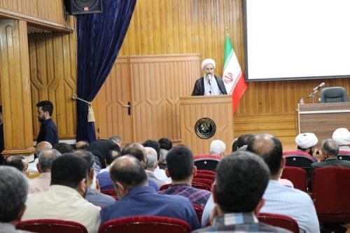 امام خمینی با درک پیام غدیر و عاشورا مقابل استکبار جهانی قیام کرد