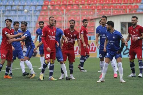 مدافع نساجی دوازه بان شد
