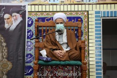 حرکت روی ریل انقلاب سبب پیشرفت می شود