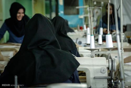 واگذاری کارخانه نساجی به یک پنجره ساز
