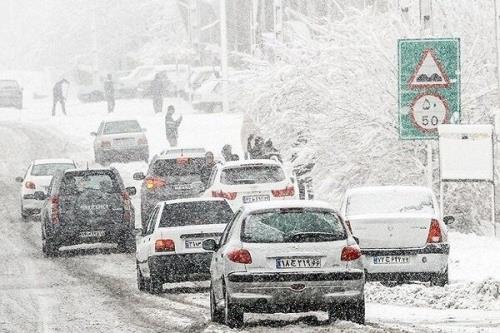 کولاک برف و یخ زدگی در راه گیلان