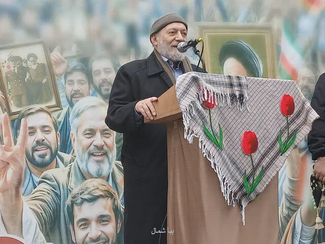 پیشرفت ایران در گروی قطع وابستگی به بیگانگان است